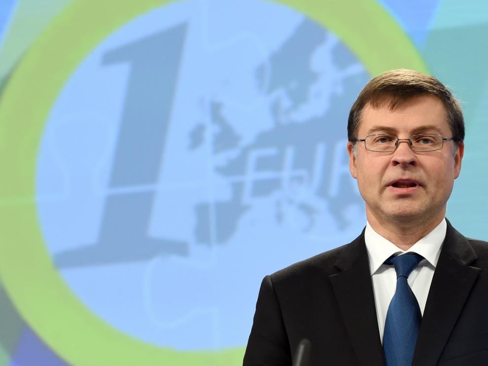 Valdis Dombrovskis durante una conferencia.