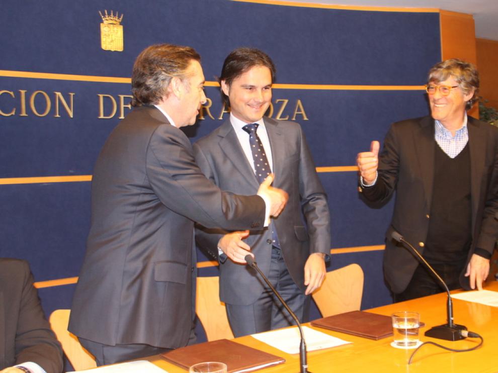 Nacho Lloret, junto a Simón Casas en la sede de la Diputación de Zaragoza.