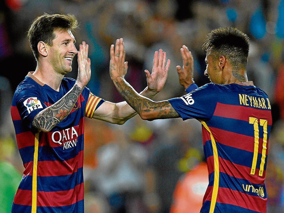 Messi y Neymar celebran el tanto de penalti del argentino, que supuso el 3-0 para el Barça.