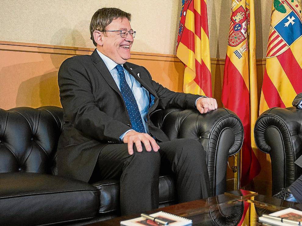 Ximo Puig y Javier Lambán, ayer, reunidos en el Pignatelli.