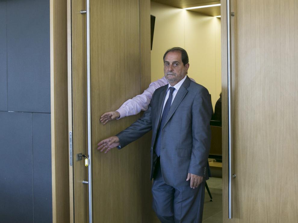 Javier Velasco tras su declaración.