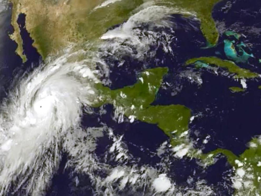 México se enfrenta al huracán "más peligroso" de su historia