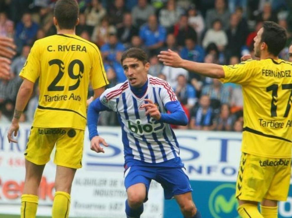 Una imagen del partido entre la Ponferradina y el Oviedo