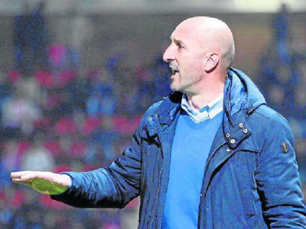 Popovic, durante el partido del Real Zaragoza en Montilivi