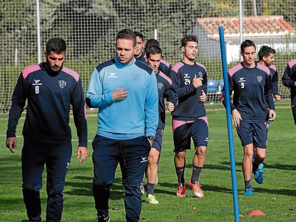 Tevenet tuvo una larga charla ayer con Fran Mérida durante el entrenamiento.
