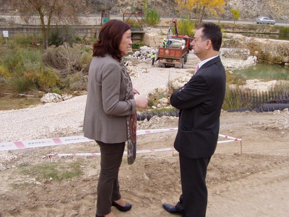 La subdelegada del Gobierno en Soria, María José Heredia, ha visitado este lunes, acompañada por el alcalde de El Burgo de Osma, Jesús Alonso.