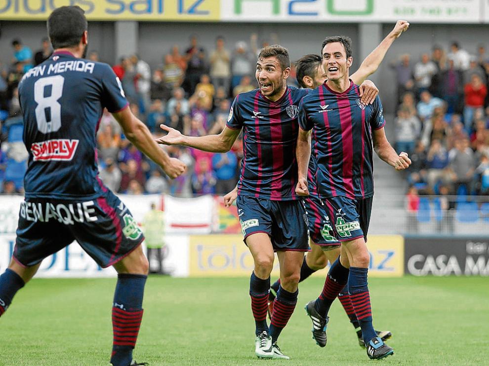 Mainz celebra con rabia el primer y único gol que ha marcado hasta ahora en El Alcoraz.