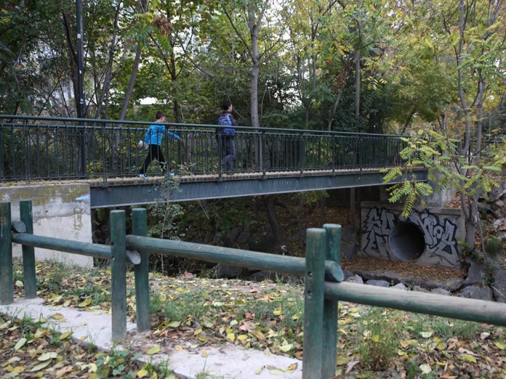 Una imagen del río Huerva a su paso por Camino de las Torres.