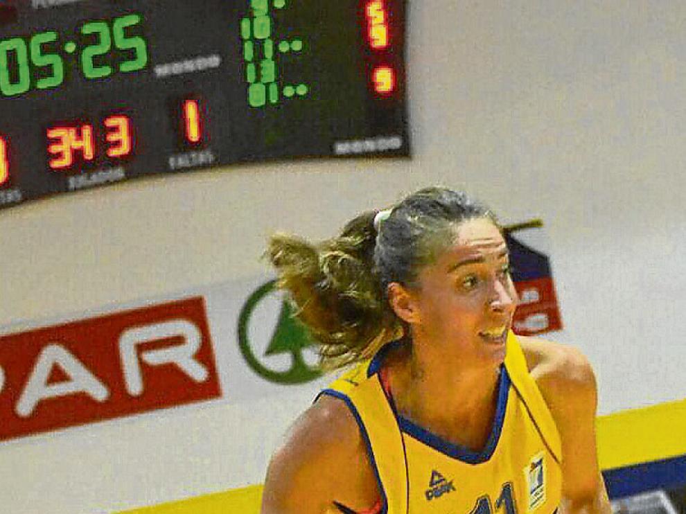 Estela Royo, durante un partido con el Spar Gran Canaria.