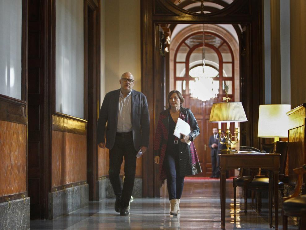 Carmen Forcadell llega a la reunión de la Mesa del Parlament.