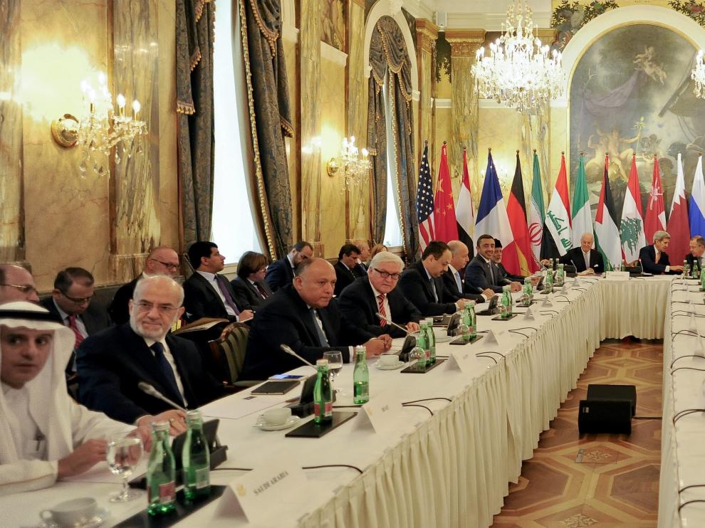 En la reunión participan por primera vez todos los actores internacionales en el conflicto.