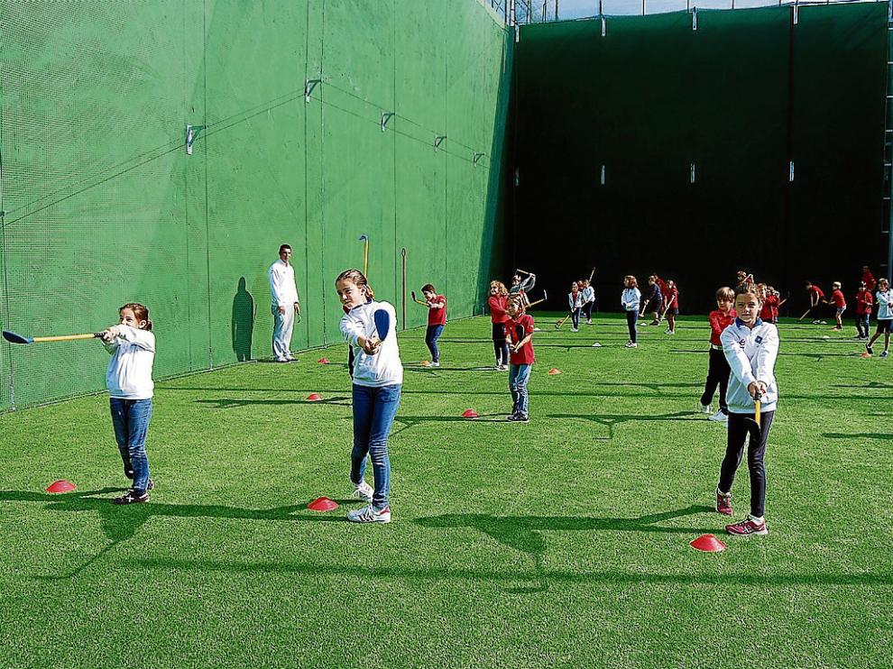 La nueva cancha de prácticas se ubica en el antiguo frontón de La Peñaza.
