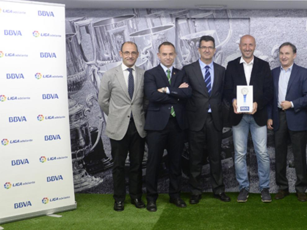 Popovic recogió este jueves el premio en la Romareda