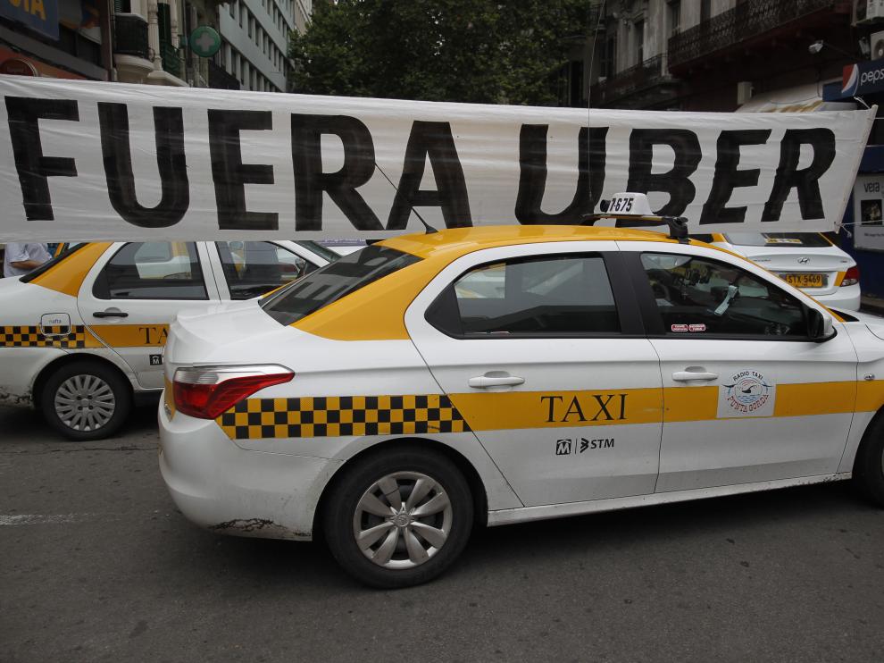 Protestas contra Uber en Montevideo.