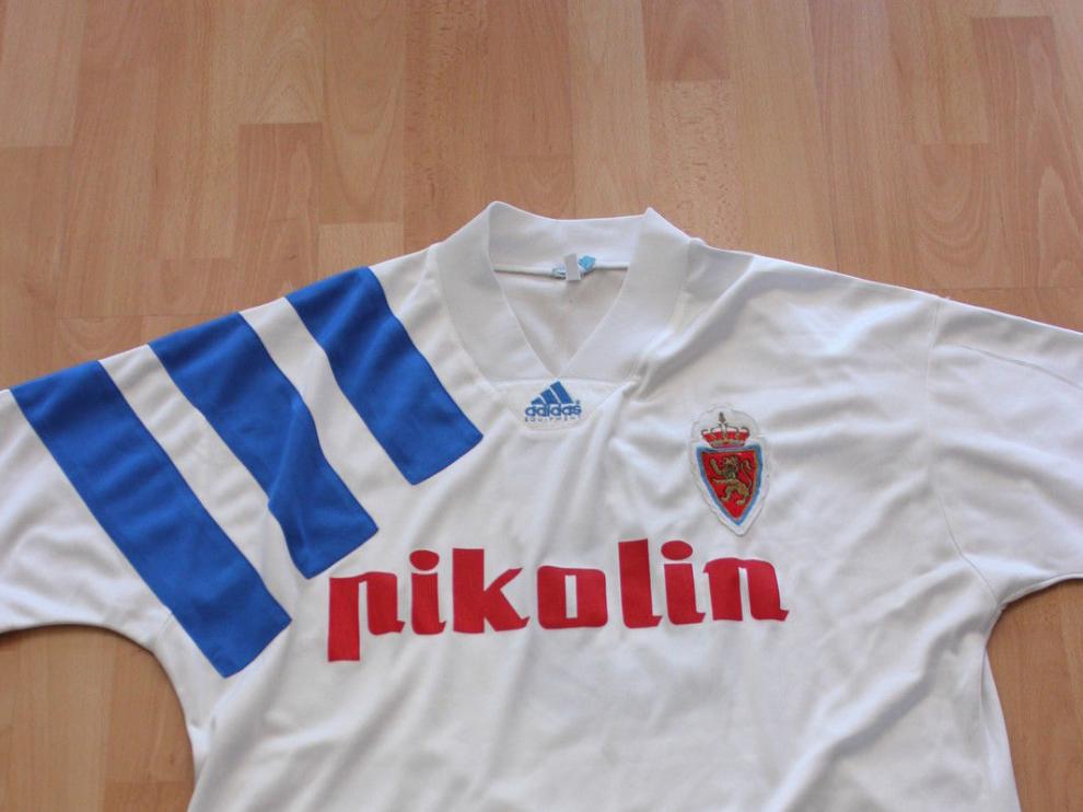 Equipación que vistió Darío Franco en la temporada 1992-1993.