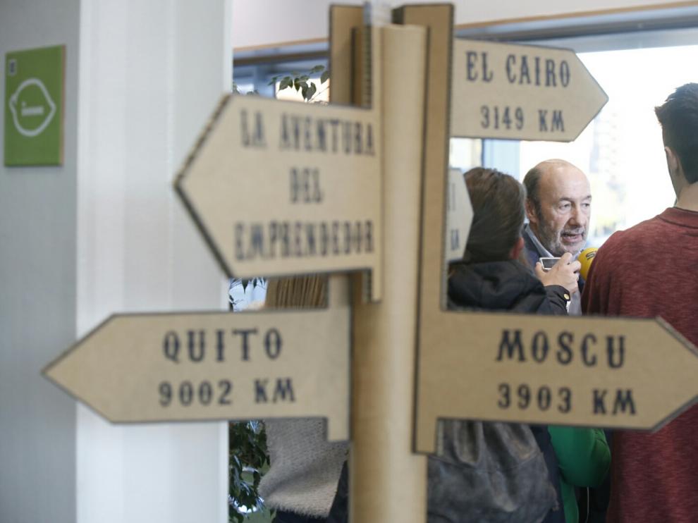 Rubalcaba ha participado en un acto sobre política de innovación en tiempos de crisis en Zaragoza.
