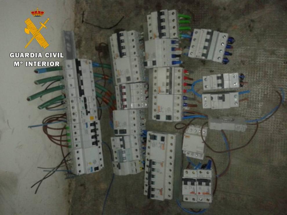 Entre los objetos sustraidos había 26 interruptores eléctricos magnetotérmicos.