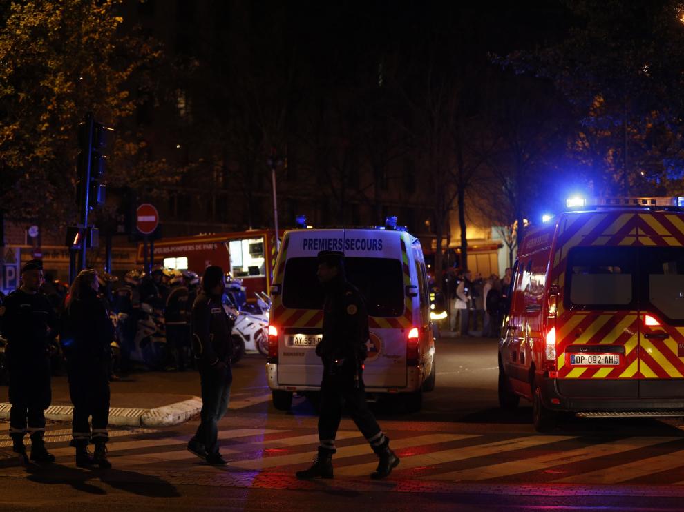 La Policía francesa en el barrio de Saint Denis