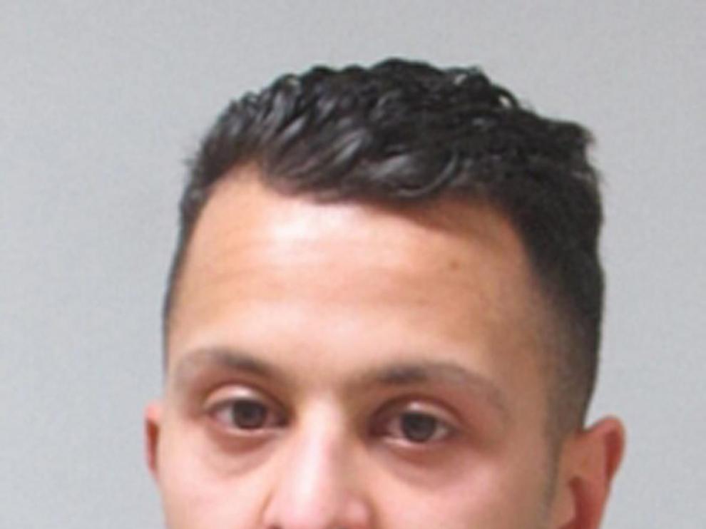 Salah Addeslam, el terrorista buscado en un vehículo