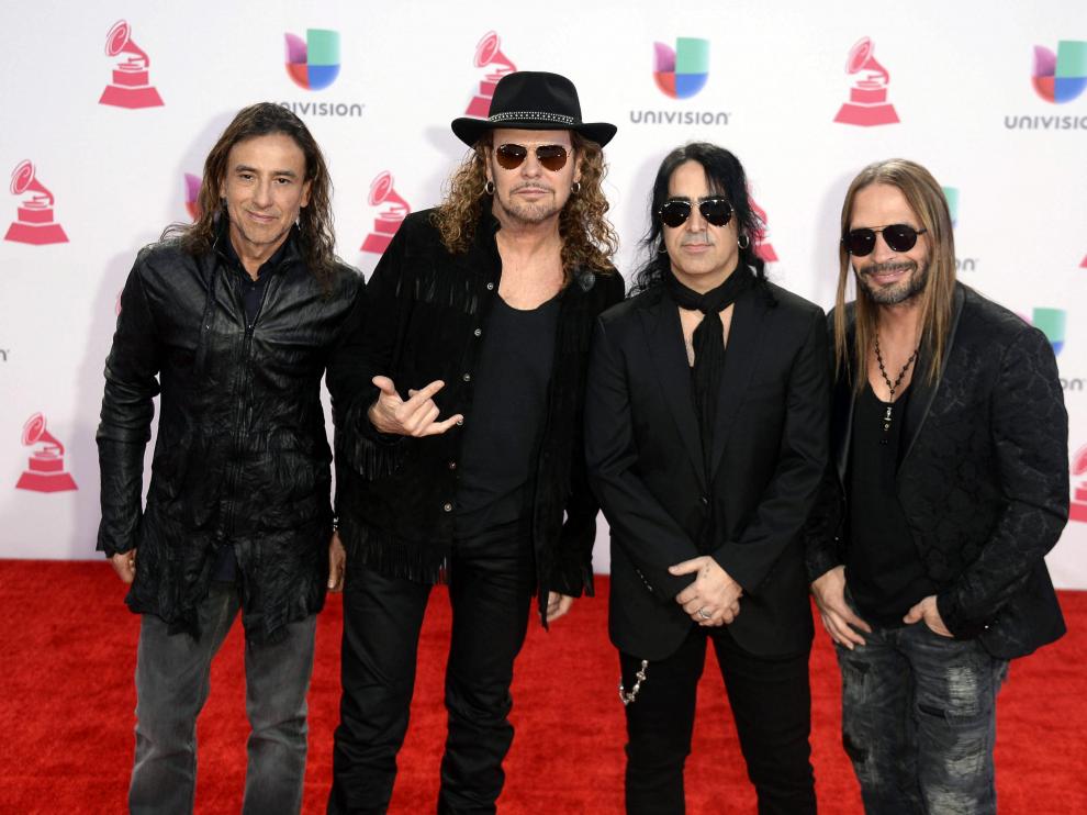 Maná durante la alfombra roja.