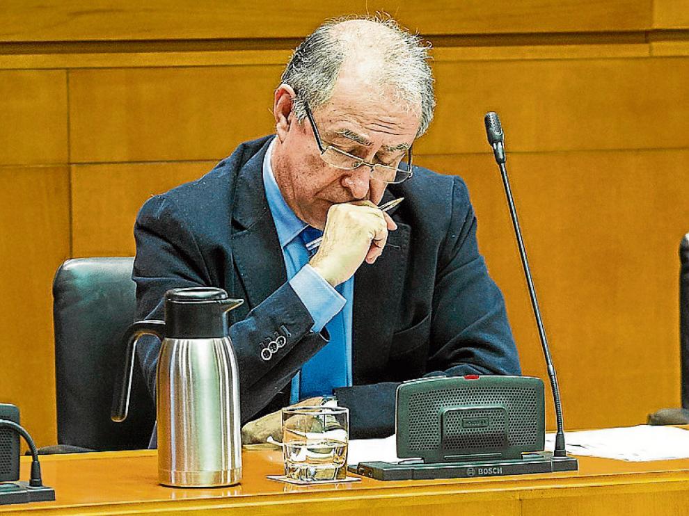 Fernando Gimeno, ayer, en la comisión de Hacienda?.