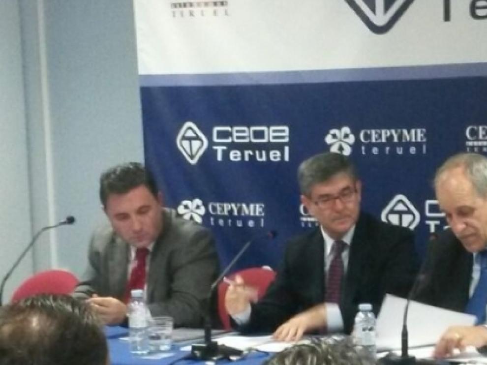 Aragón contará con los empresarios para decidir cómo invertir contra la despoblación