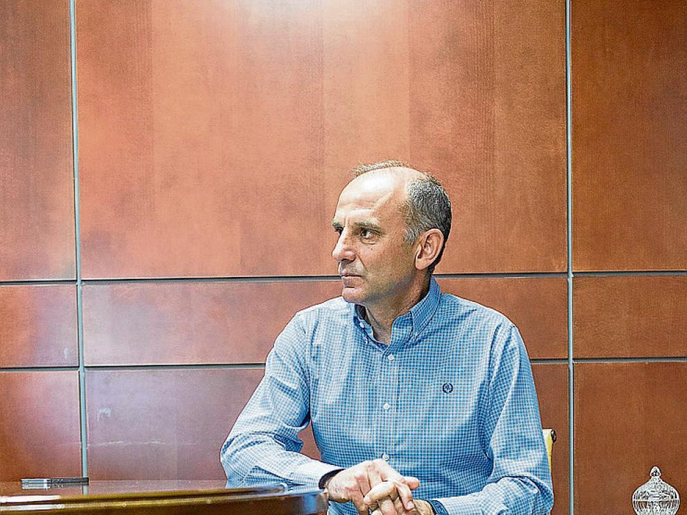 Ángel Martín González, en su despacho en las sede del club.