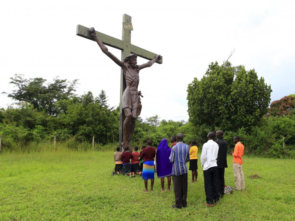 Un grupo de fieles de Uganda