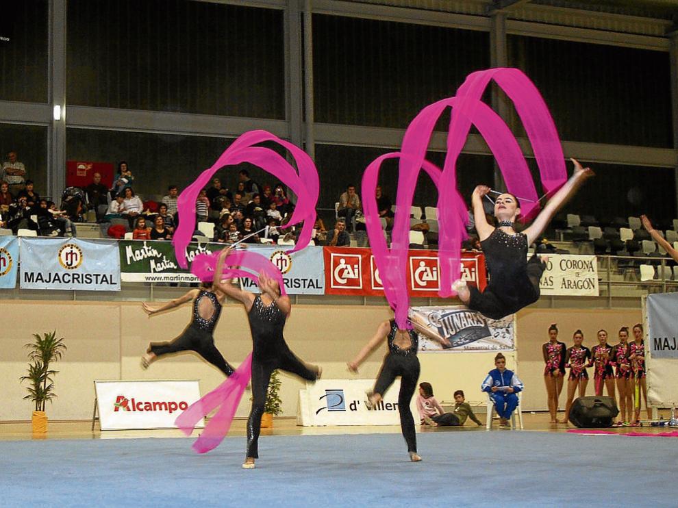 Varias gimnastas completan su pase en la primera edición del trofeo utebano.