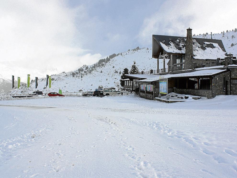 Así amaneció ayer en la zona de Anayet de la estación de esquí de Formigal.