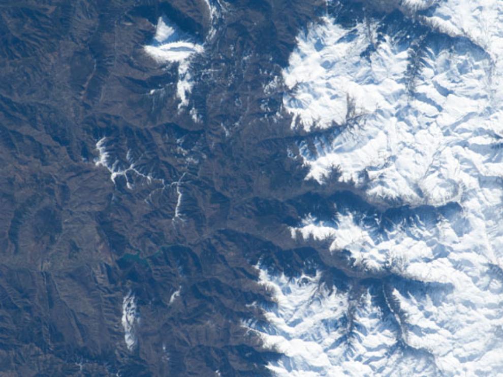 Los Pirineos captados a 400 kilómetros por la ISS