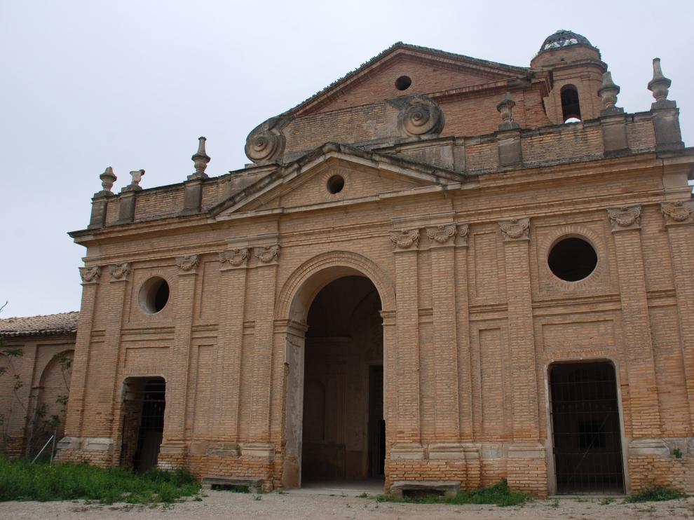 Entrada a la iglesia de la cartuja de Sariñena