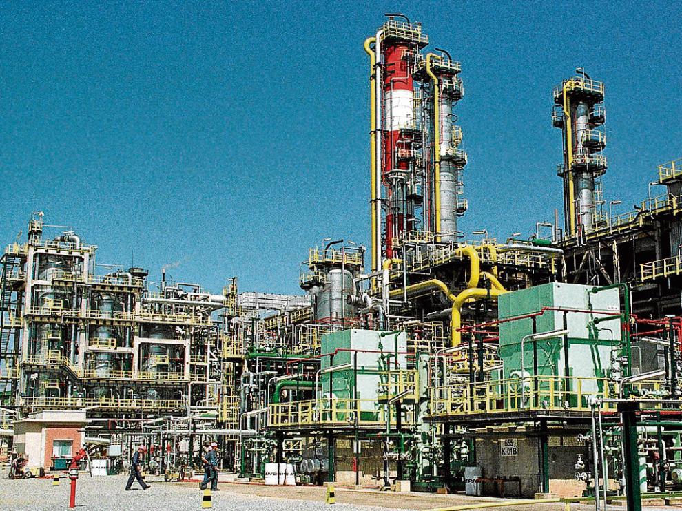 Refinería de Repsol en La Pobla de Mafumet (Tarragona).