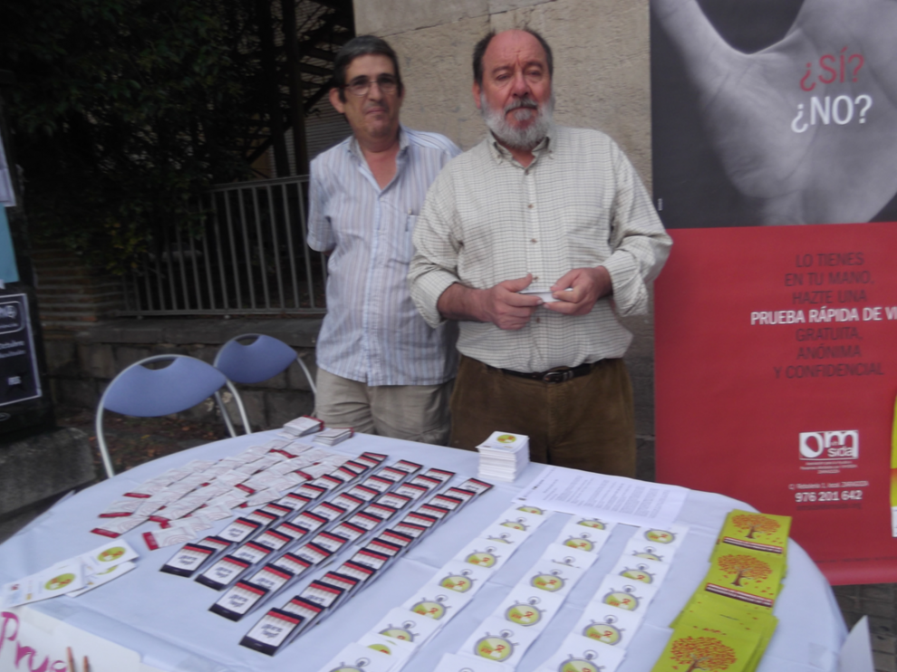 Imagen de archivo de los actos de sensibilización realizados en Zaragoza con motivo del Día Mundial de la lucha contra el Sida.