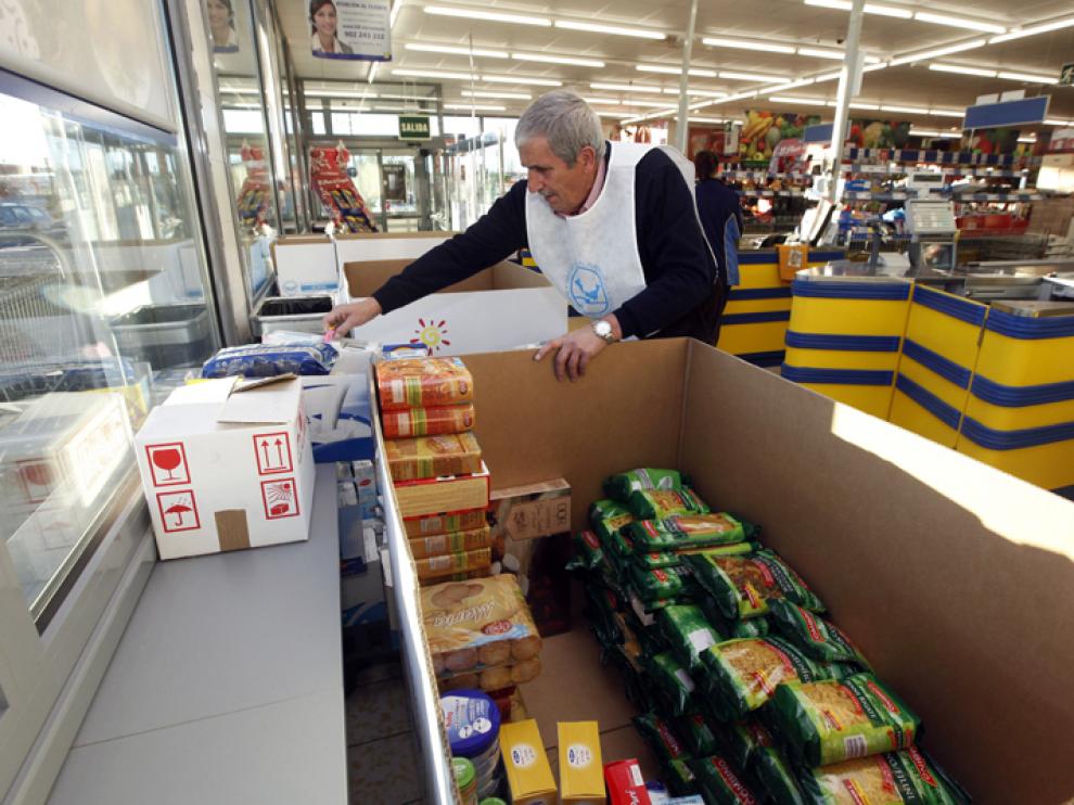Imagen tomada este viernes, en el inicio de la Gran Recogida en un supermercado soriano.