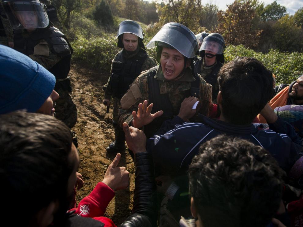 Los refugiados sufren no solo las penurias de su viaje sino también al llegar a Europa