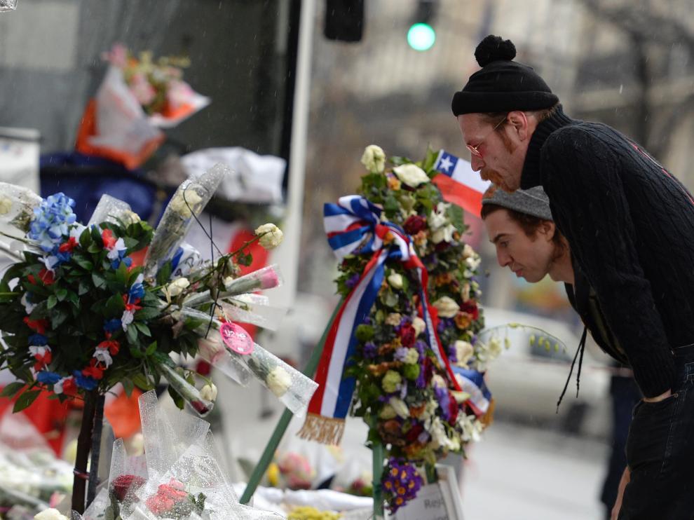Los componentes de Eagles of Death Metal han regresado a la sala Bataclan