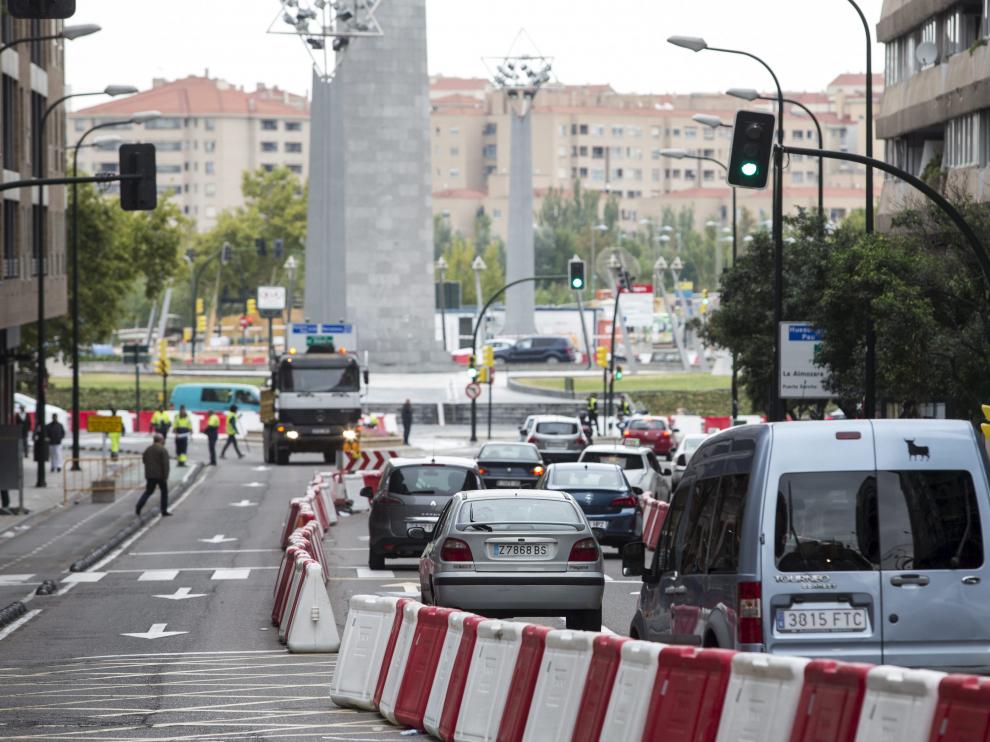 Atasco en el paseo de María Agustín por las obras