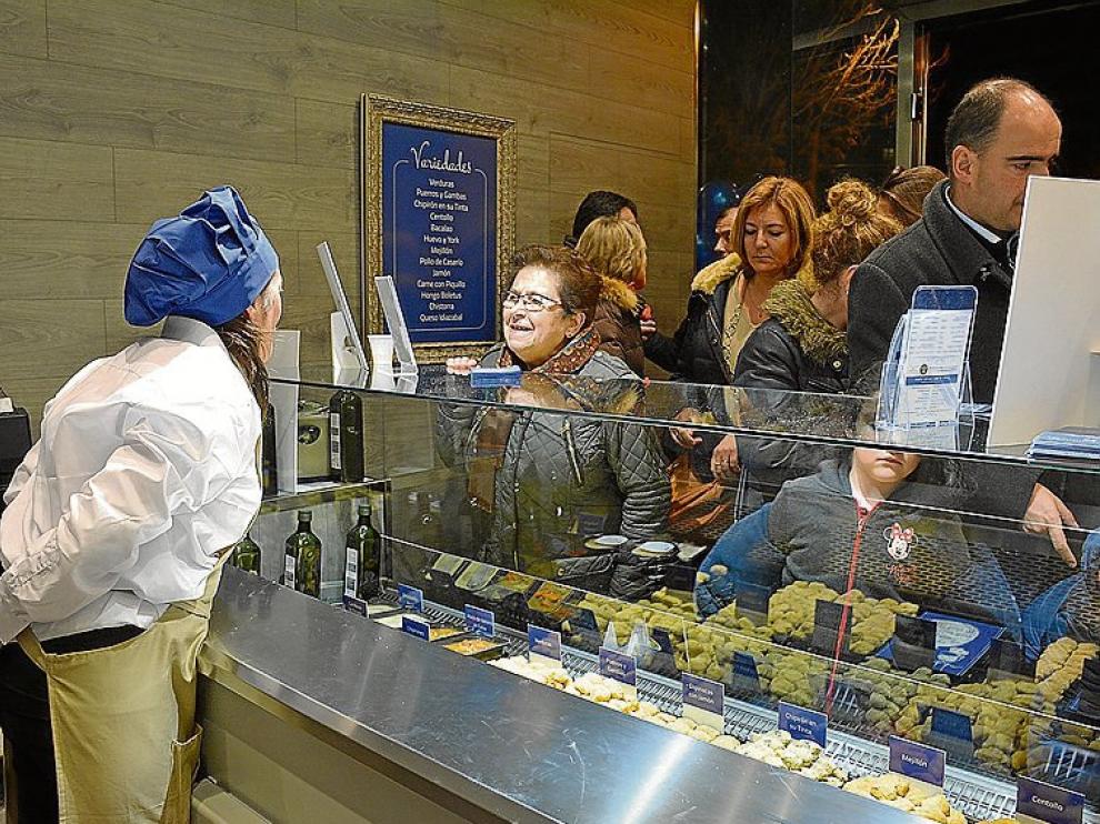 El pasado viernes, 4 de diciembre, durante la inauguración del nuevo local en Zaragoza.