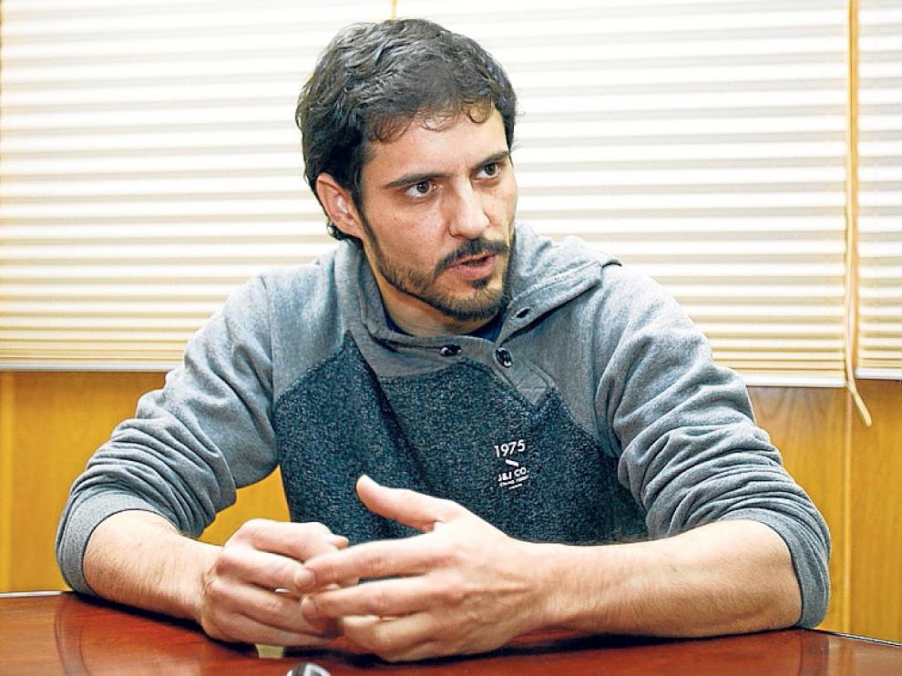 El secretario general de Podemos en Soria y candidato al Senado, Jorge Ramiro, en la entrevista a HERALDO.