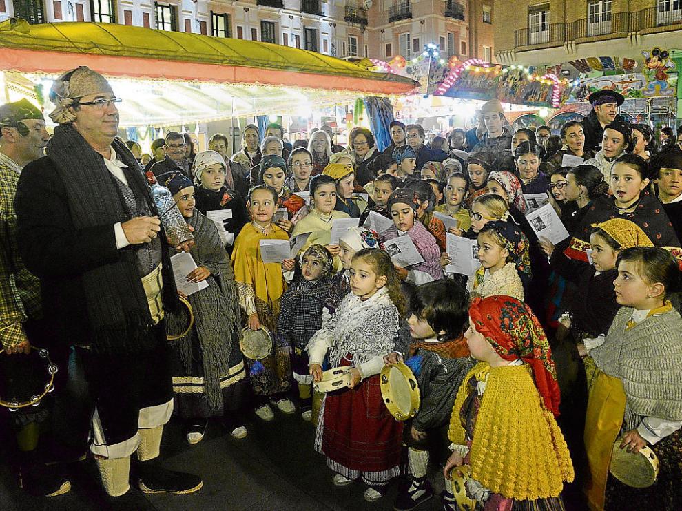 Huesca da un giro a la Feria de Navidad con más artesanía local y mucha animación infantil