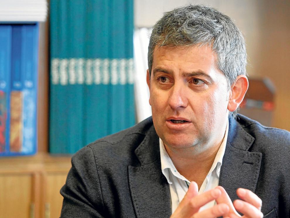 El socialista Javier Antón, en un momento de la entrevista con HERALDO.