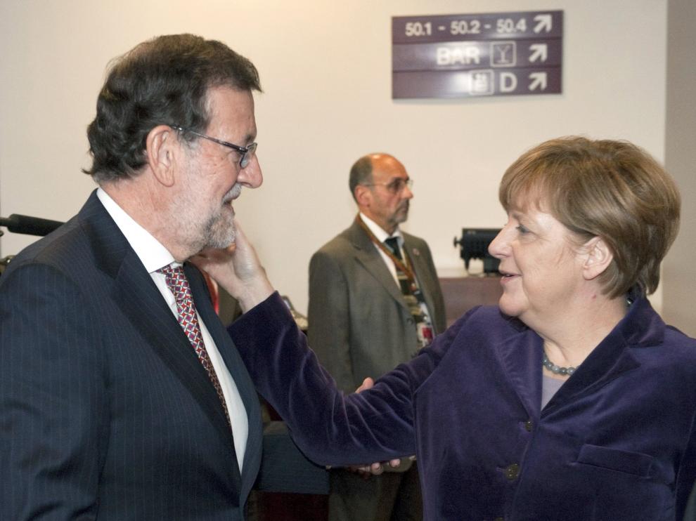 Angela Merkel se interesa por la salud de Mariano Rajoy tras la agresión