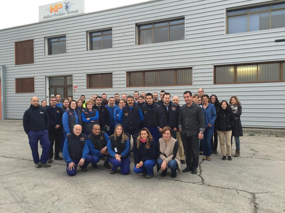 Group Part of the Insonorizantes Pelzer staff at the company's base on the Malpica Industrial Estate in Zaragoza.