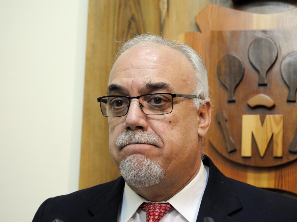 El alcalde de Manzanares, Julian Nieva, durante la rueda de prensa ofrecida.