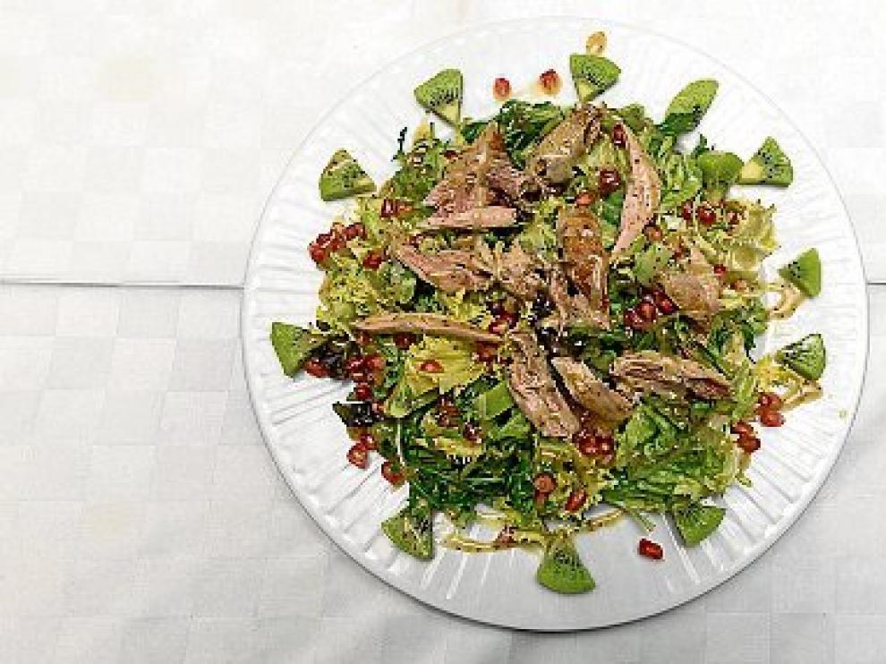 Ensalada con un toque tropical.