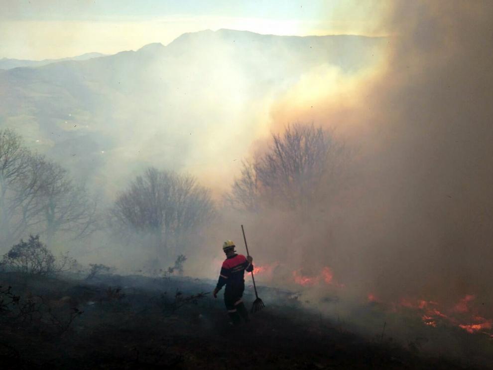Una imagen del incendio declarado en Navarra