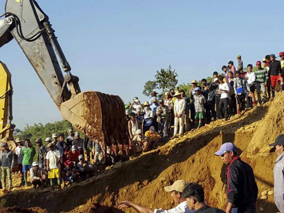 Decenas de muertos en un corrimiento de tierra en una mina de jade birmana