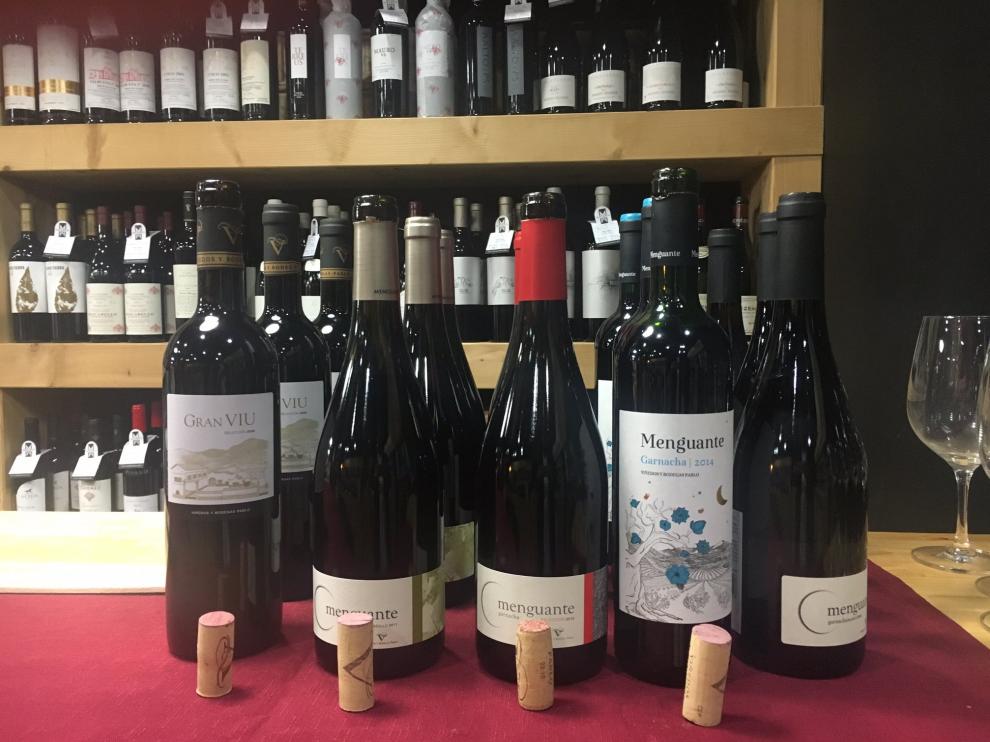 Algunos de los vinos premiados de Viñedos y Bodegas Pablo, en una cata realizada en Bilbao.