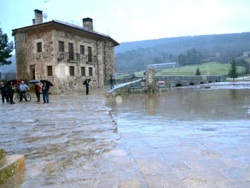 Inundaciones ocasionadas por la crecida del Duero a su paso por Salduero.